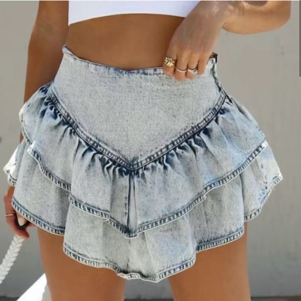 Vici ruffle skort | denim ruffle skirt | trendy denim skort